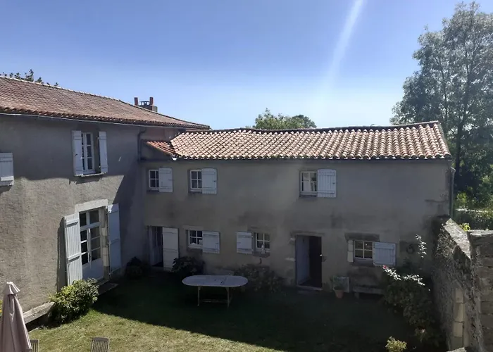 Logis De La Coudraye Couette-café